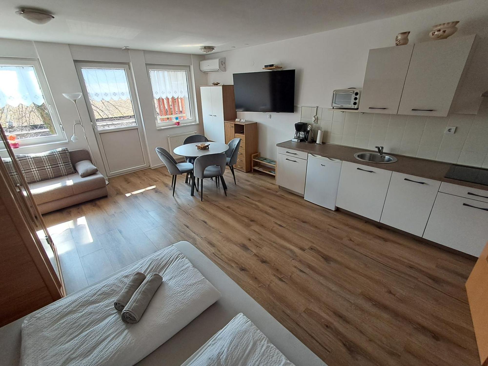 Apartment Honey Bee With Sauna Kobarid Exterior photo